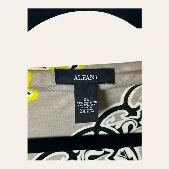 0471W. ALFANI LONG SLEEVE DRESS WITH JEWEL EMBELLISHMENT AROUND THE NECKLINE - Picture 6 of 10